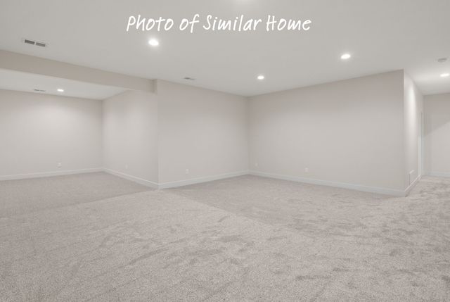604 15TH Street N, Leclaire, IA 52753