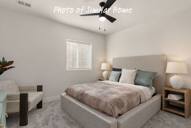 604 15TH Street N, Leclaire, IA 52753