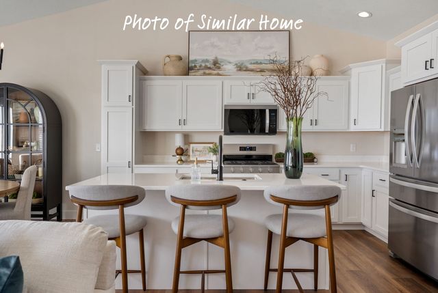 604 15TH Street N, Leclaire, IA 52753