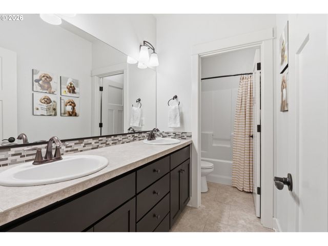 5001 Nw 137TH Way, Vancouver, WA 98685