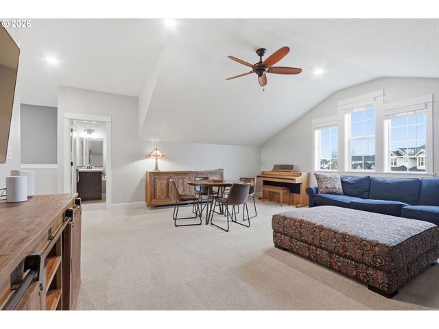 5001 Nw 137TH Way, Vancouver, WA 98685