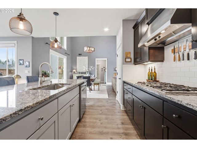 5001 Nw 137TH Way, Vancouver, WA 98685