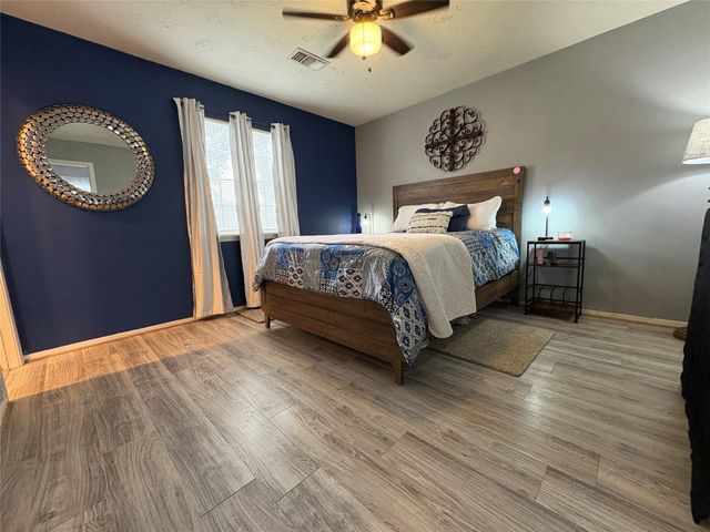 17119 Blackhawk Boulevard, Friendswood, TX 77546
