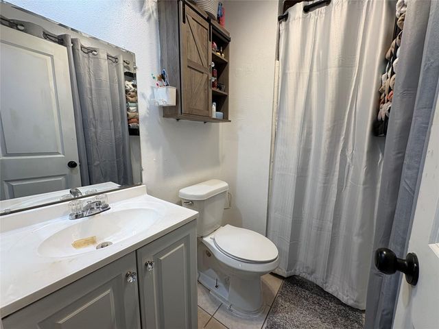 17119 Blackhawk Boulevard, Friendswood, TX 77546
