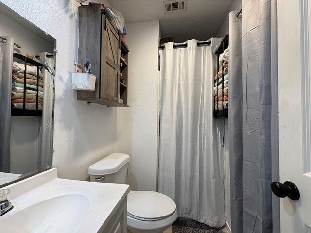 17119 Blackhawk Boulevard, Friendswood, TX 77546