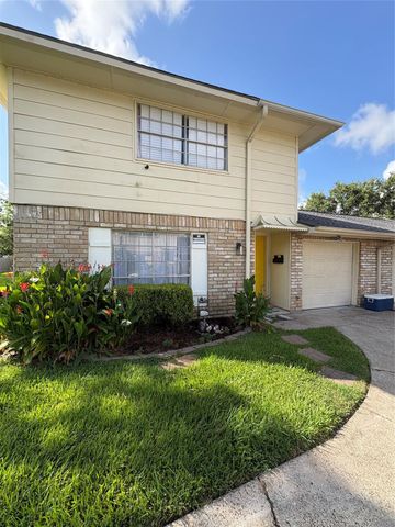 17119 Blackhawk Boulevard, Friendswood, TX 77546