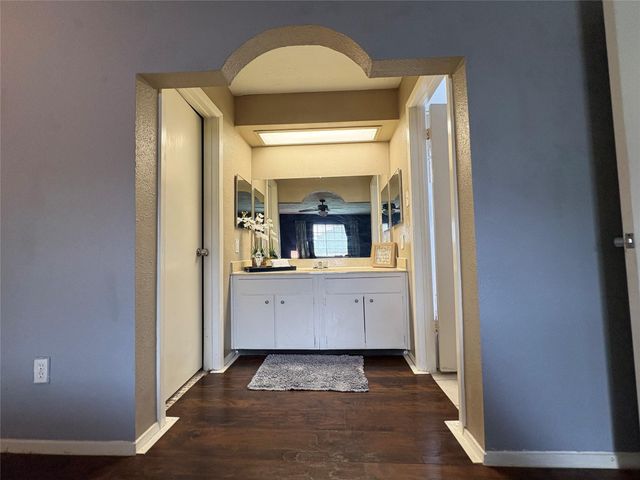 17119 Blackhawk Boulevard, Friendswood, TX 77546