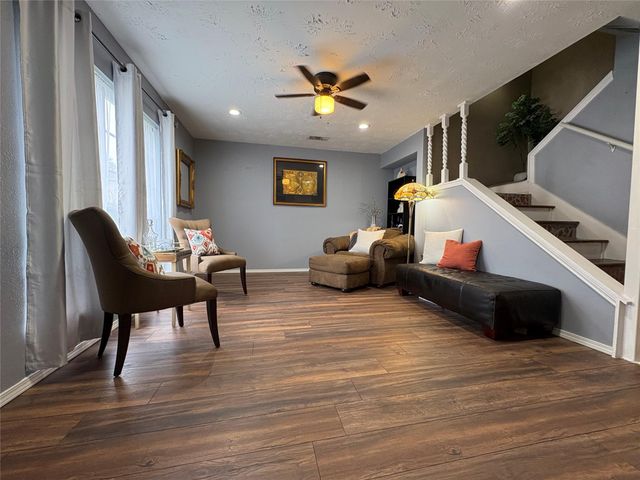 17119 Blackhawk Boulevard, Friendswood, TX 77546