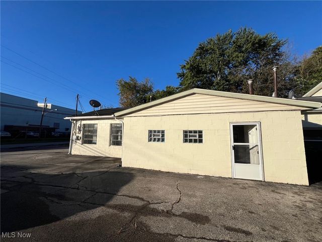 343 Griswold Street NE, Warren, OH 44483