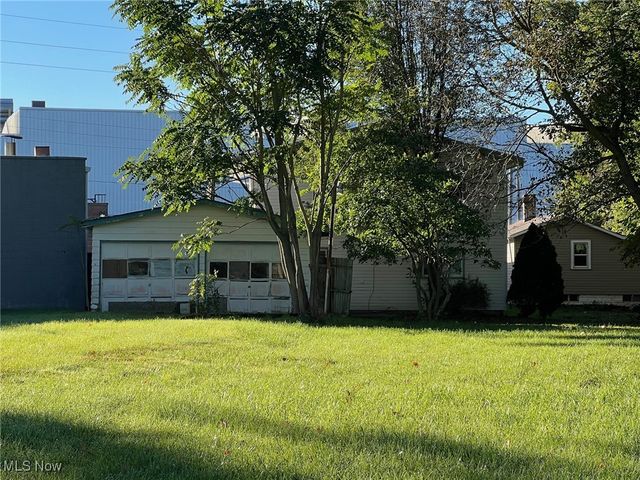 343 Griswold Street NE, Warren, OH 44483