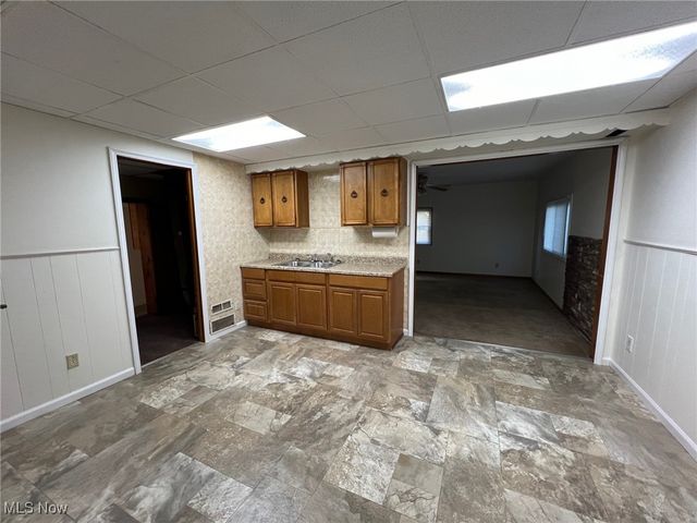 343 Griswold Street NE, Warren, OH 44483