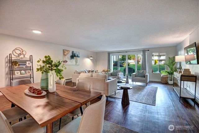 13045 15th Avenue NE, Seattle, WA 98125