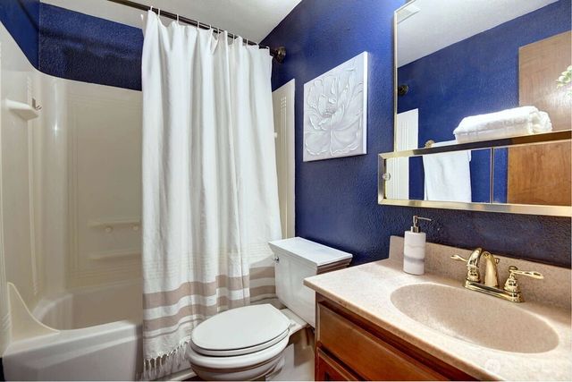 13045 15th Avenue NE, Seattle, WA 98125