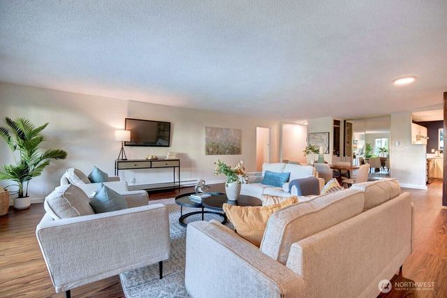 13045 15th Avenue NE, Seattle, WA 98125