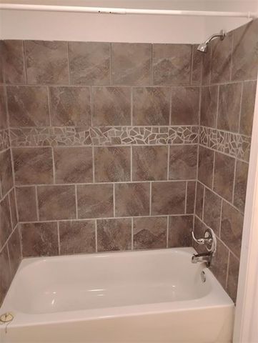 114 E Wallace Street, Shawnee, OK 74801