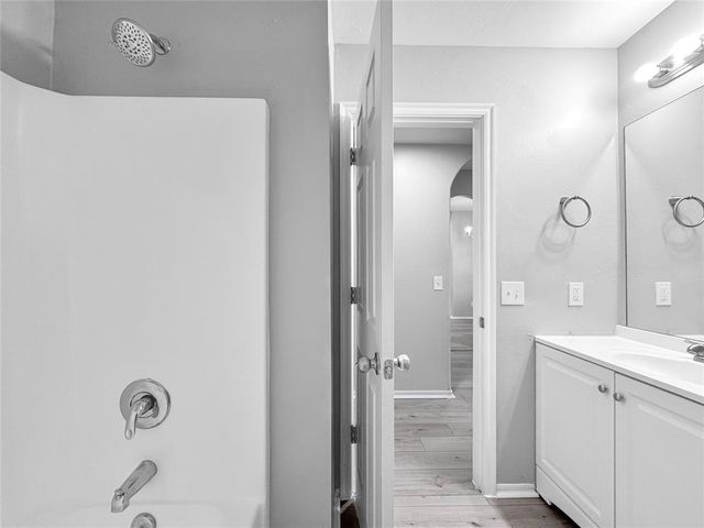 2717 Sugar Pine Drive, Yukon, OK 73099