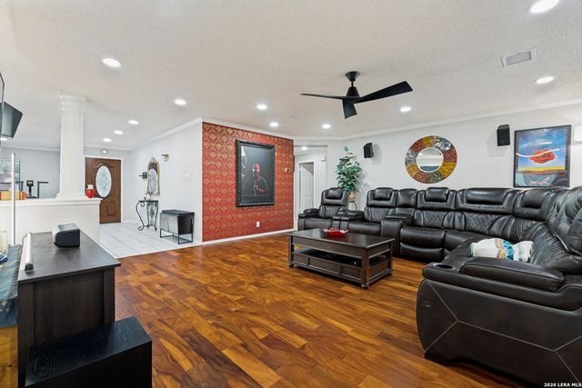 1919 Rialto Way, San Antonio, TX 78230