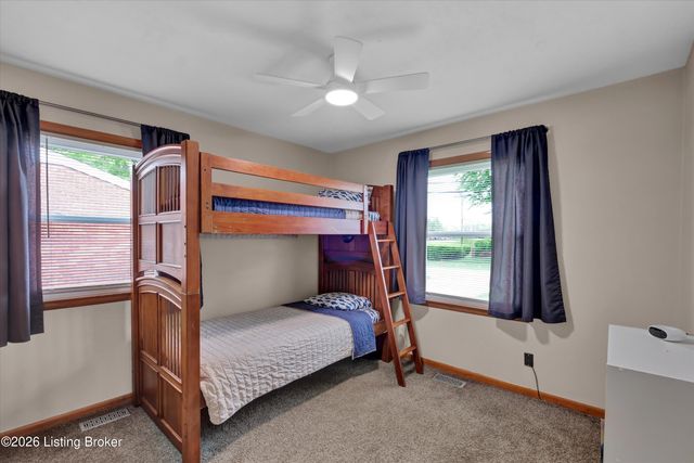3812 Klondike Ln, Louisville, KY 40218