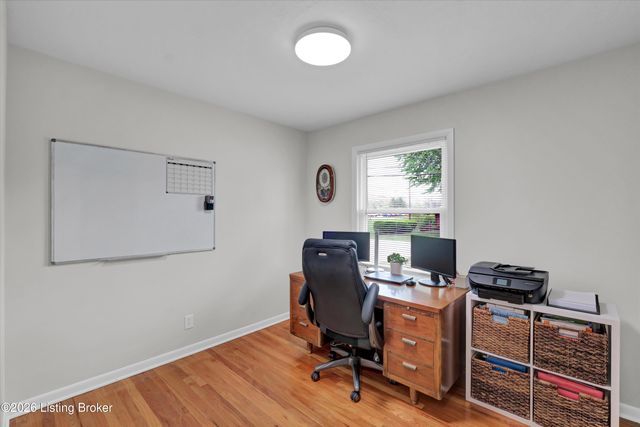 3812 Klondike Ln, Louisville, KY 40218