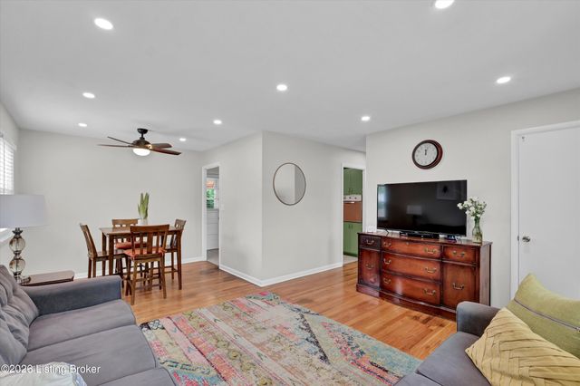 3812 Klondike Ln, Louisville, KY 40218