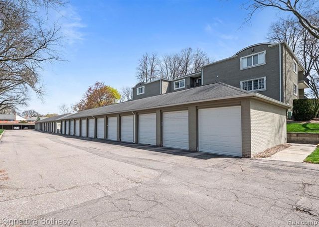 1115 N Old Woodward Avenue 66, Birmingham, MI 48009