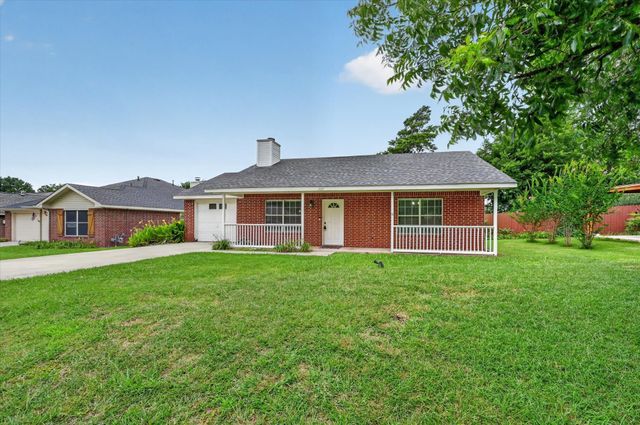 209 Pafford Street, Justin, TX 76247