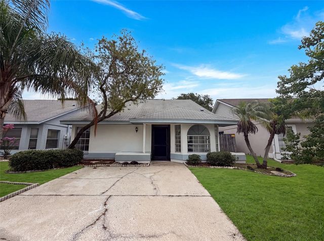 8613 COTTONWAY LANE, Tampa, FL 33635