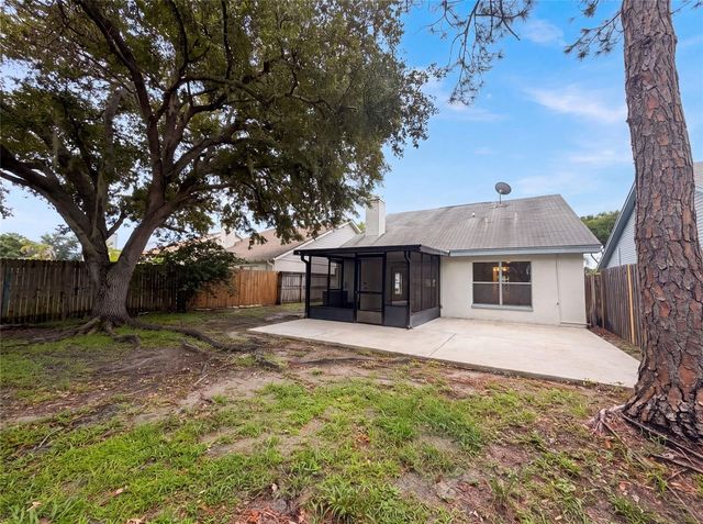 8613 COTTONWAY LANE, Tampa, FL 33635