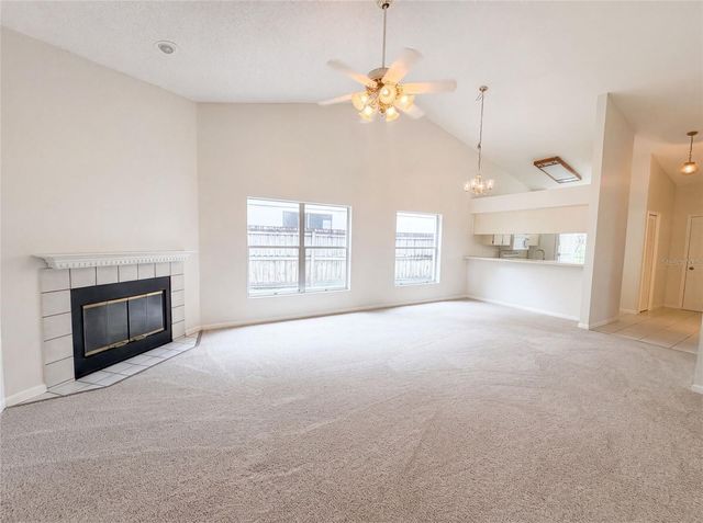 8613 COTTONWAY LANE, Tampa, FL 33635