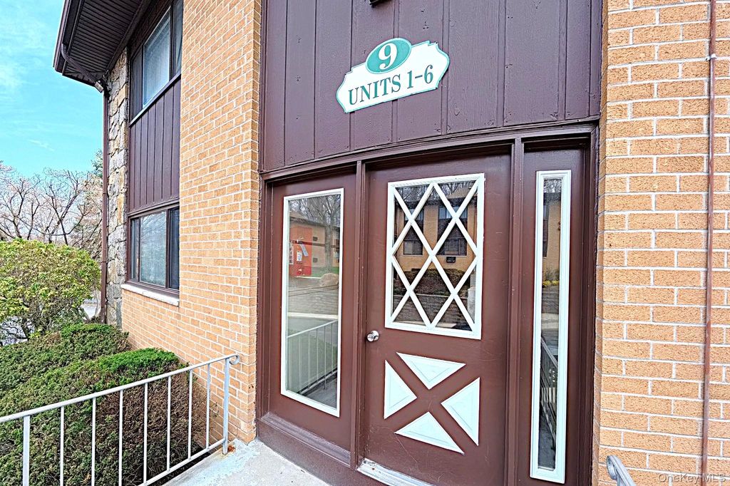 9 E Lawrence Park Drive 1, Piermont, NY 10968 — exterior
