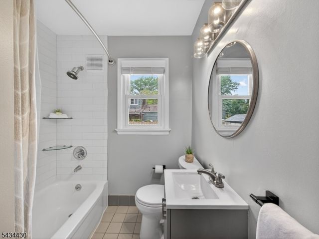 246 Hickory St, Washington Twp., NJ 07676