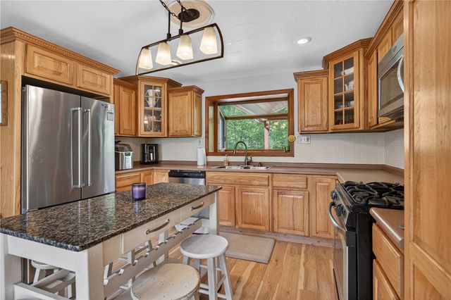 6424 Churchill Rd, Bethel Park, PA 15102