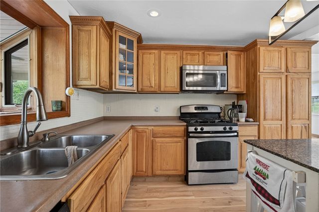 6424 Churchill Rd, Bethel Park, PA 15102