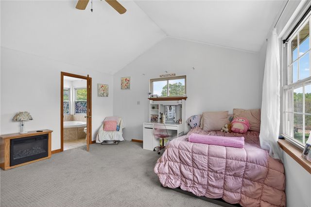 6424 Churchill Rd, Bethel Park, PA 15102