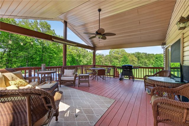 6424 Churchill Rd, Bethel Park, PA 15102