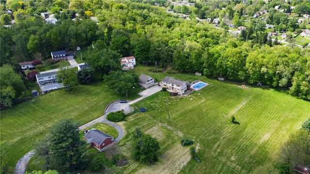 6424 Churchill Rd, Bethel Park, PA 15102