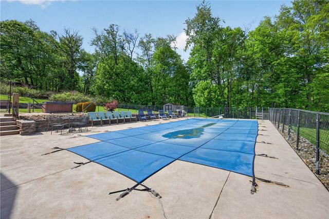 6424 Churchill Rd, Bethel Park, PA 15102