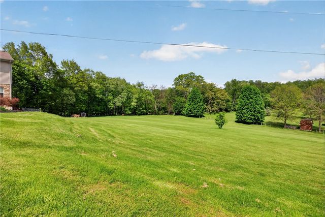 6424 Churchill Rd, Bethel Park, PA 15102