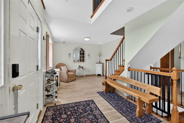 6424 Churchill Rd, Bethel Park, PA 15102