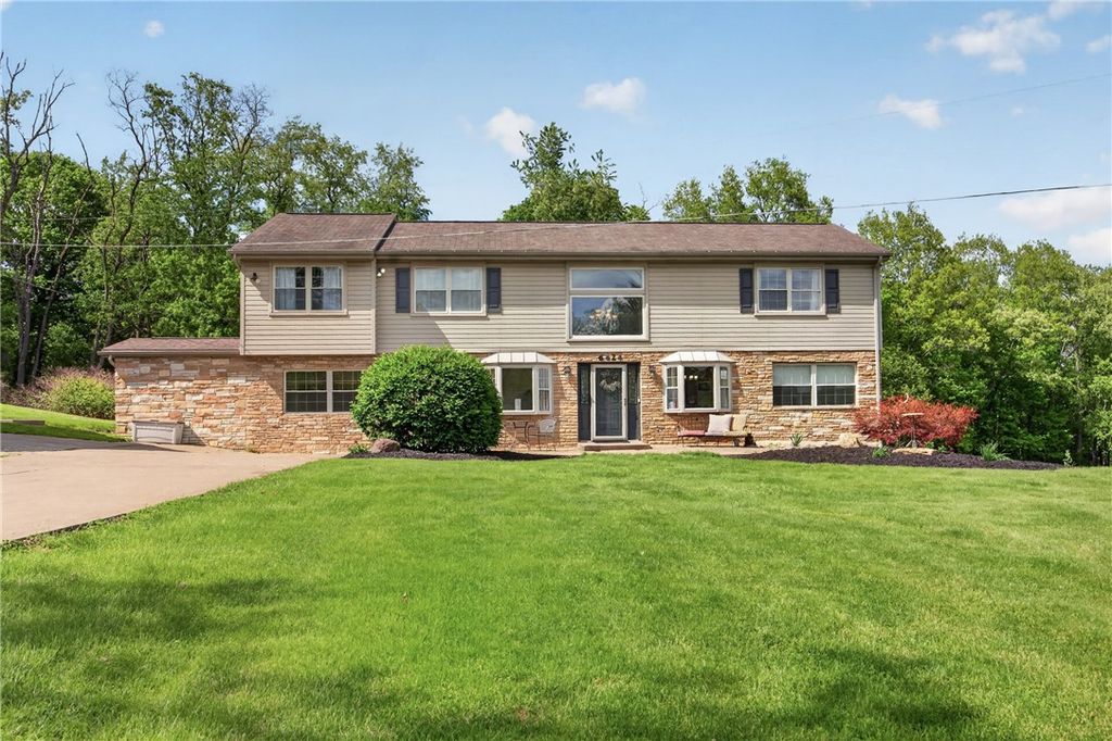 6424 Churchill Rd, Bethel Park, PA 15102