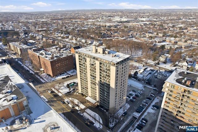 125 Prospect Avenue 8D, Hackensack, NJ 07601