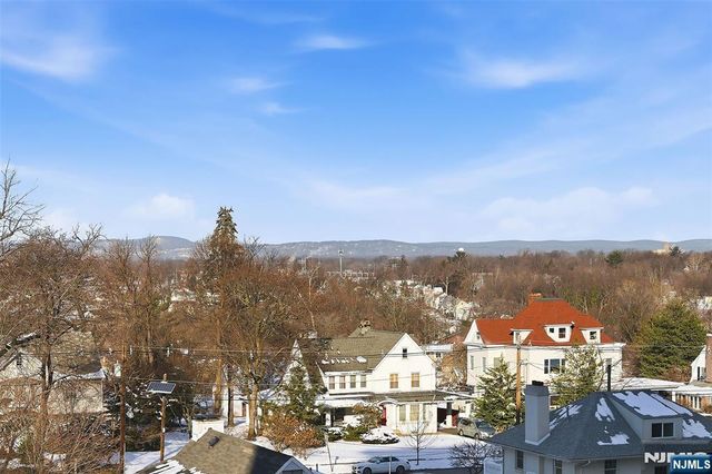 125 Prospect Avenue 8D, Hackensack, NJ 07601