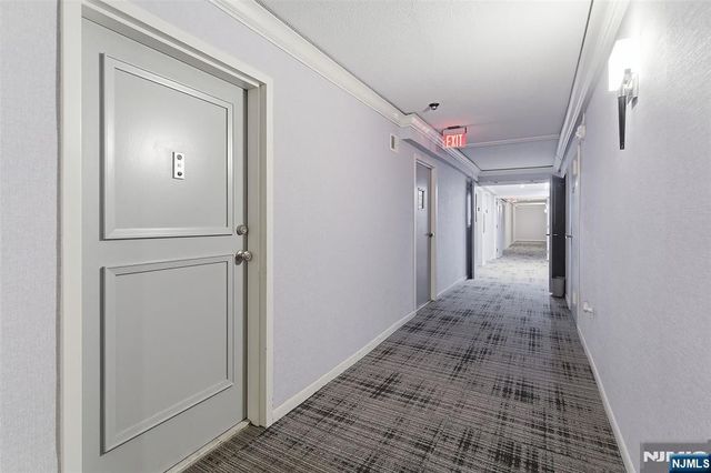 125 Prospect Avenue 8D, Hackensack, NJ 07601