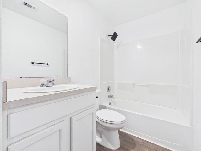 1300 Winding Willow Drive, Pinehurst, TX 77362