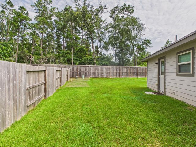 1300 Winding Willow Drive, Pinehurst, TX 77362