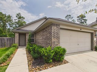 1300 Winding Willow Drive, Pinehurst, TX 77362