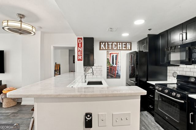 1280 W Peachtree Street NW APT 812, Atlanta, GA 30309