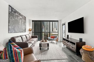 1280 W Peachtree Street NW APT 812, Atlanta, GA 30309