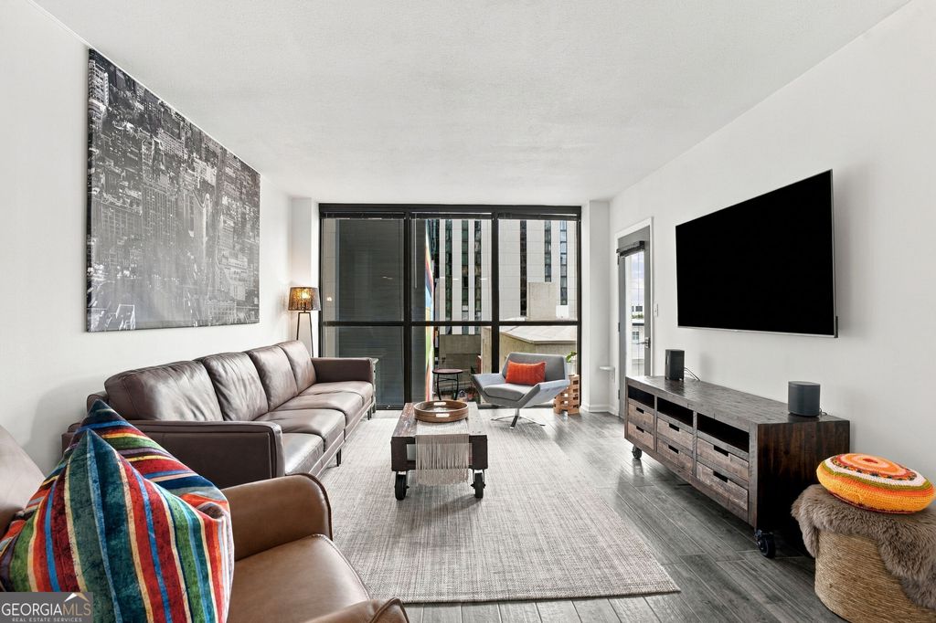 1280 W Peachtree Street NW APT 812, Atlanta, GA 30309