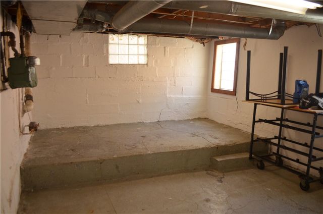 639 Washington Ave, Charleroi Boro, PA 15022